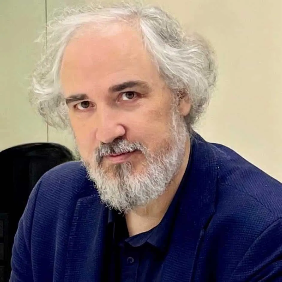Dr Arnaldo Costeira